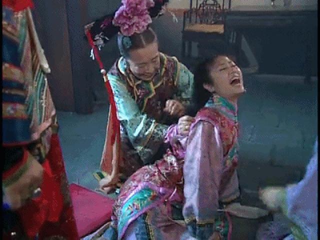 Lâm Tâm Như từng lộ cảnh dùng kim đâm hình nộm Triệu Vy-4