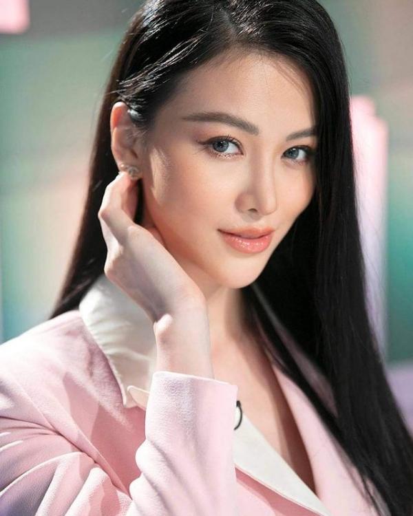 Chồng Tăng Thanh Hà theo dõi 4 hoa hậu, 1 cô cực sexy-12