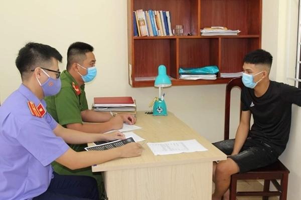 Mại dâm sau tấm biển vùng xanh khi Hà Nội đang giãn cách-6