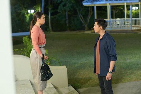 Bố gói ghém đồ cứu trợ cho con gái, thứ nhét bên trong quá bất ngờ-3