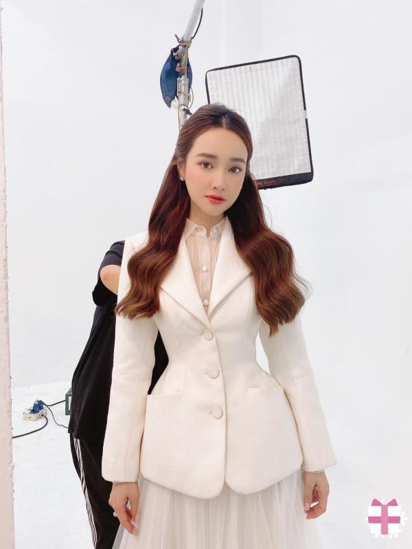 Nhã Phương, Lan Ngọc mix đồ với áo vest chuẩn style soái tỷ-4