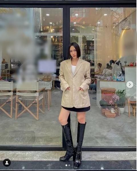 Sau sinh 10 ngày, Diệu Nhi xuất hiện mặc đồ giấu bụng lùm lùm?-1