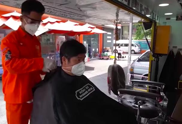 Độc đáo salon di động cắt tóc miễn phí cho tuyến đầu chống dịch-3