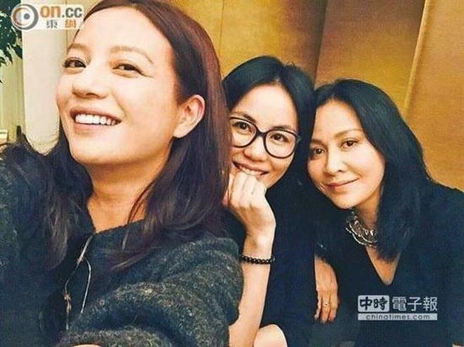 Bạn bè Triệu Vy: Người cắt đứt, người im lặng sau vụ phong sát-7