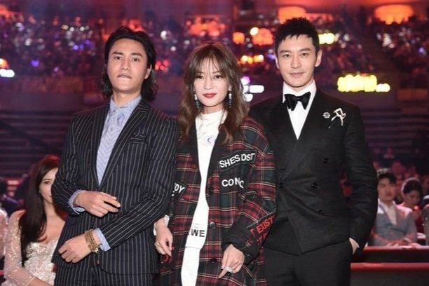 Hé lộ tình hình con gái Triệu Vy giữa scandal phong sát-4