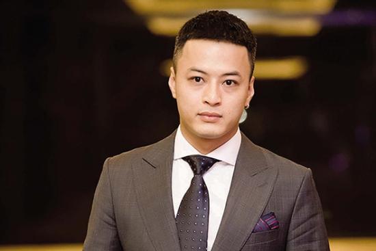 Hồng Đăng lên tiếng khi bị chỉ trích nhận tiền hỗ trợ Covid-19