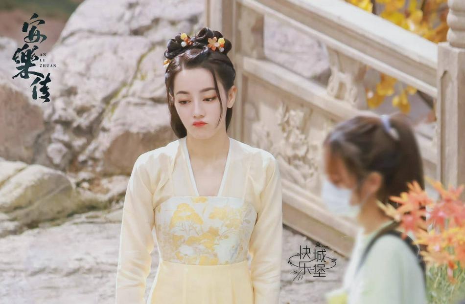 Đẳng cấp Địch Lệ Nhiệt Ba, visual chụp lén cũng đẹp choáng váng-2