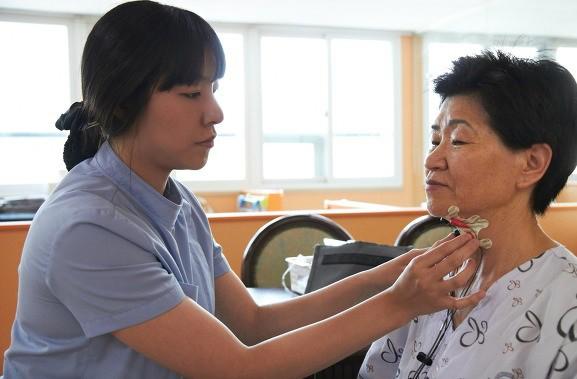 Vợ gạt phắt việc chăm mẹ chồng, ai ngờ sau đó quay xe mạnh-2