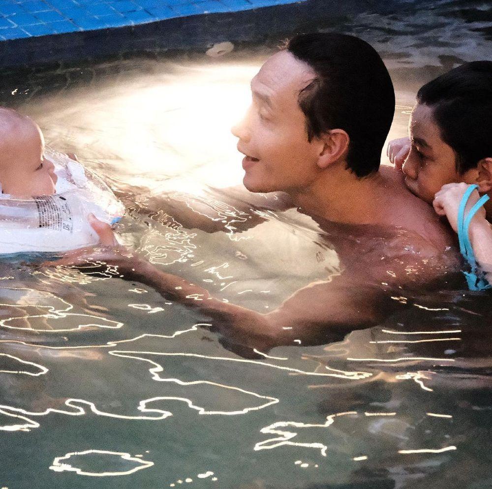 1001 khoảnh khắc như cha con ruột của Kim Lý - Subeo-7