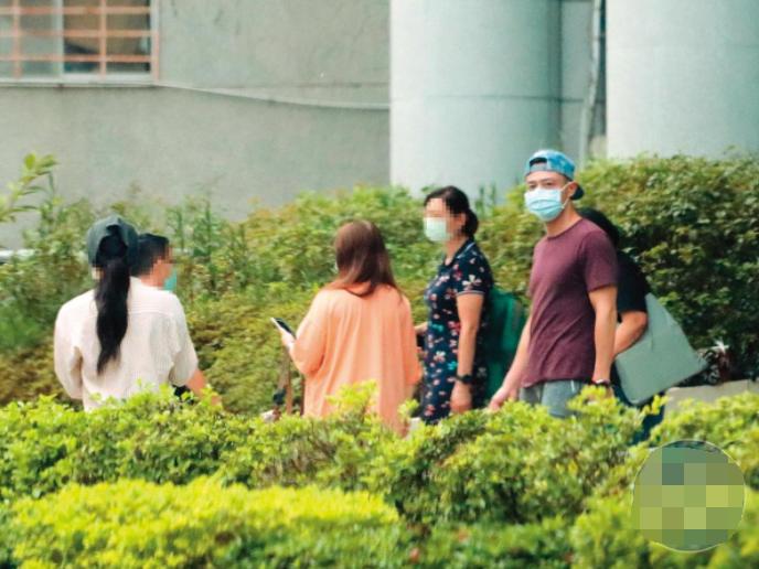 Vợ chồng Lâm Tâm Như xuất hiện sau lời đồn tháo chạy?-6