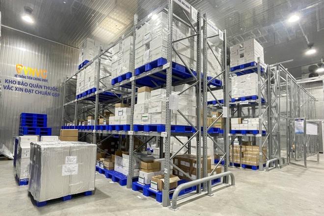 Thêm hơn 2 triệu liều vaccine AstraZeneca về Việt Nam-1