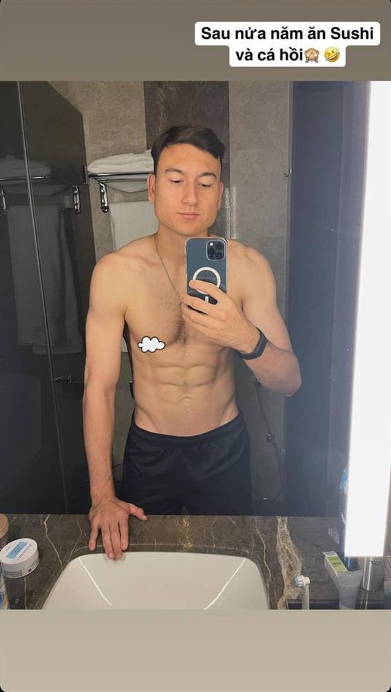 Đặng Văn Lâm cởi đồ khoe múi bụng, thực đơn ăn uống bao SỐC-1