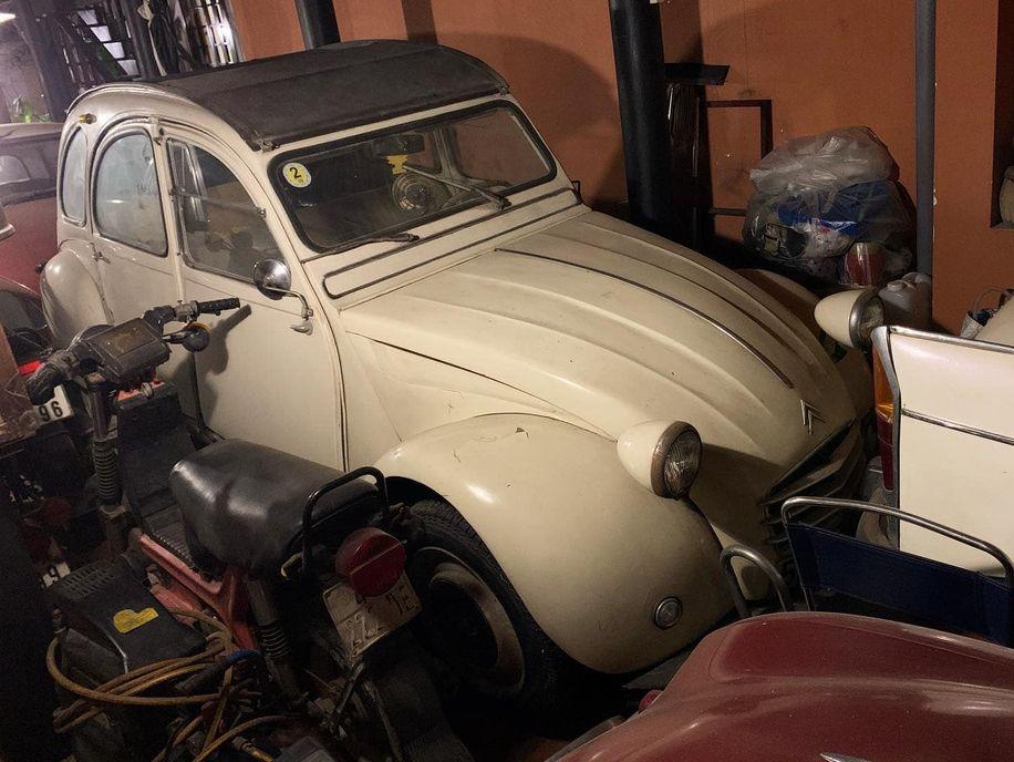 CEO Người Ấy Là Ai diễn cảnh yêu với bạn gái bên siêu xe 10 tỷ-9