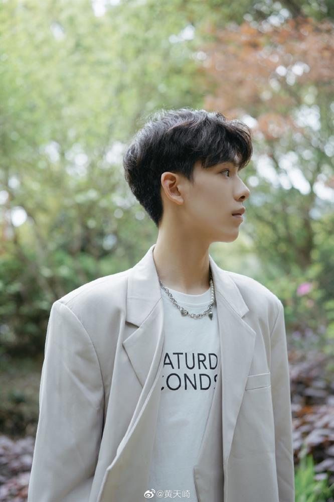 Sao nhí Cổ Kiếm Kỳ Đàm lớn lên lại bị chê dậy thì thất bại-11