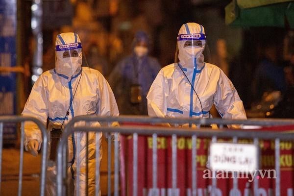 Bắt đầu di dân ra khỏi ổ dịch nóng nhất Hà Nội-7