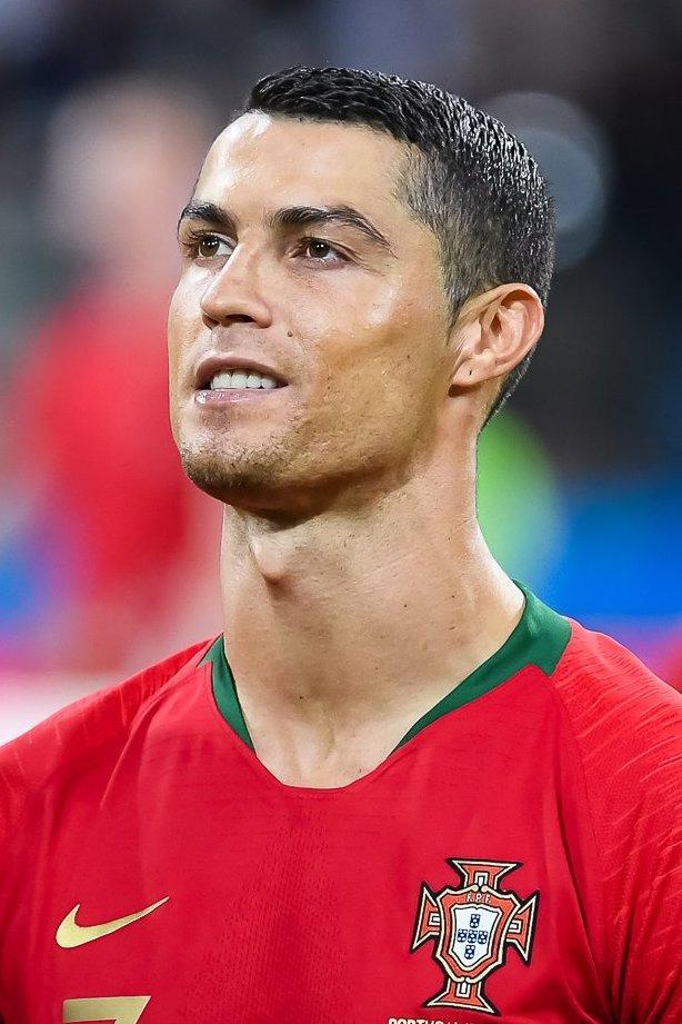 Lương khủng, Ronaldo sẽ ở đâu khi về Manchester United?-1