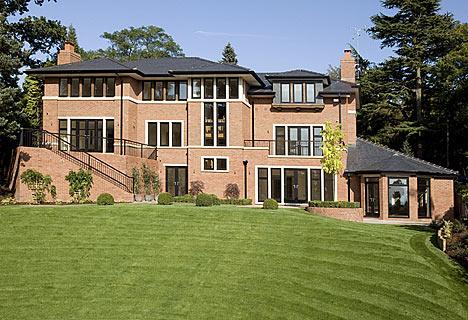 Lương khủng, Ronaldo sẽ ở đâu khi về Manchester United?-3