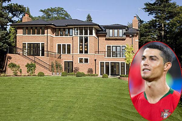 Bạn gái siêu sao Manchester United đăng video bị bạo hành máu me bầm tím-10