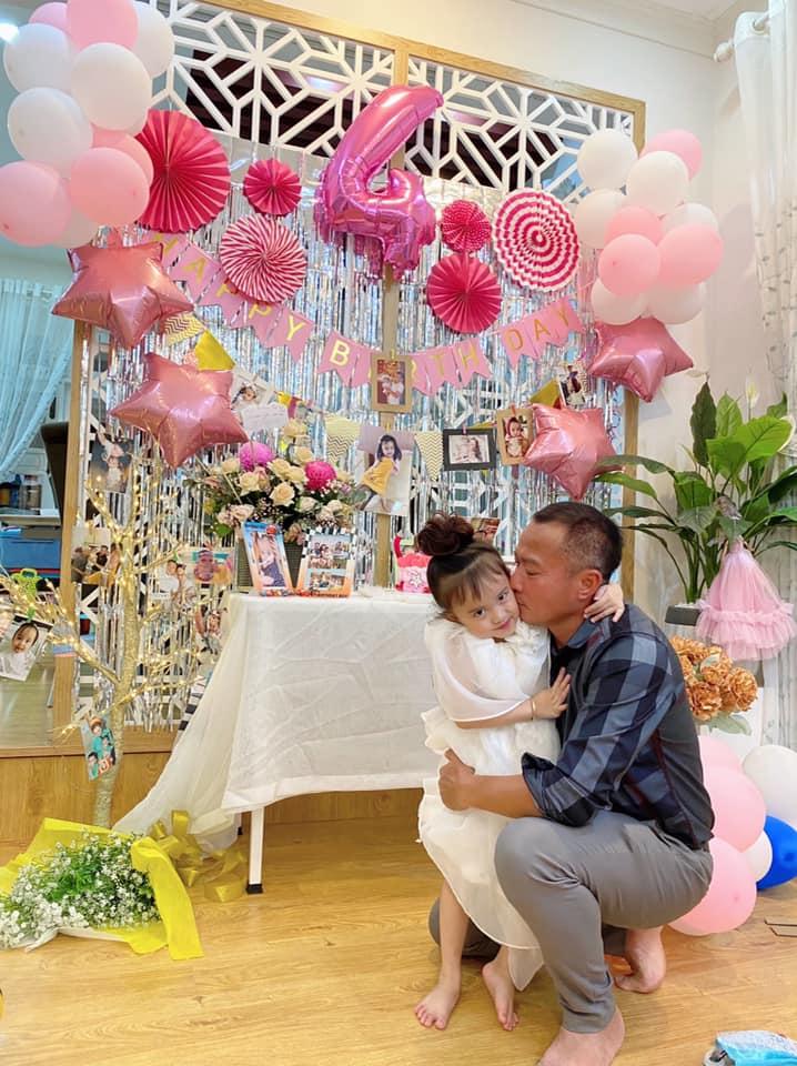 Vy Oanh bất ngờ công khai hình ảnh cận mặt con thứ ba-11