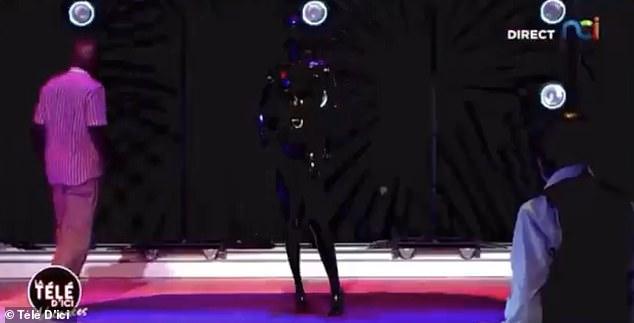 Kẻ hiếp dâm được mời diễn lại trên truyền hình, khán giả sốc nặng-3