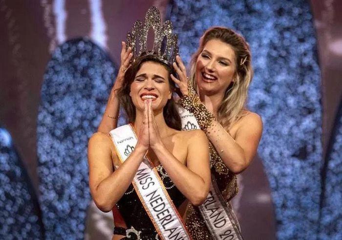 Tân Hoa hậu Hoàn vũ Hà Lan 2021 bị nhận xét giống người chuyển giới-1
