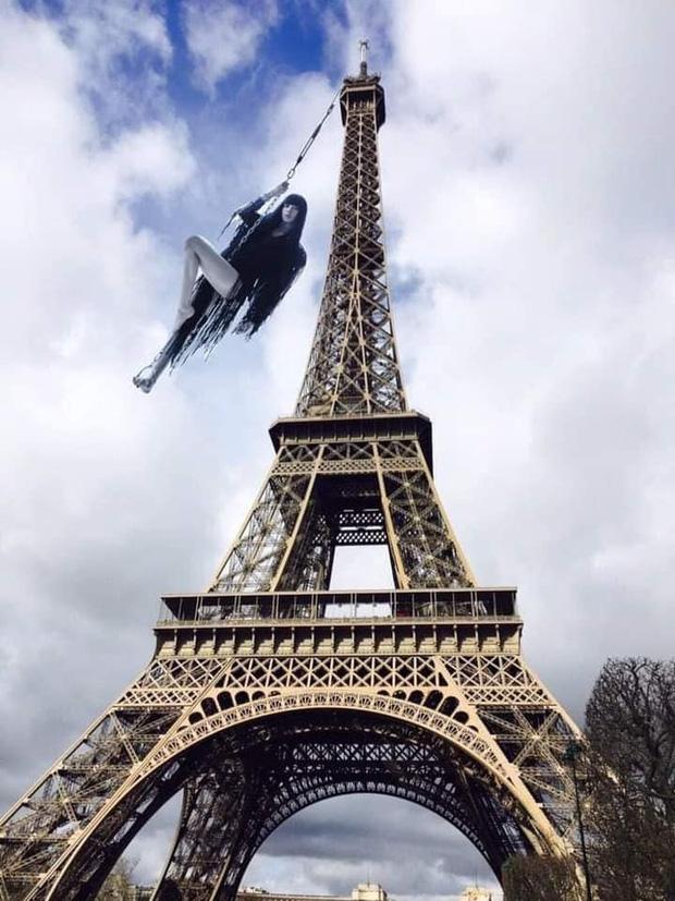 Lisa BLACKPINK khoe chân dài liền bị fan cho đu dây khắp thế gian-4