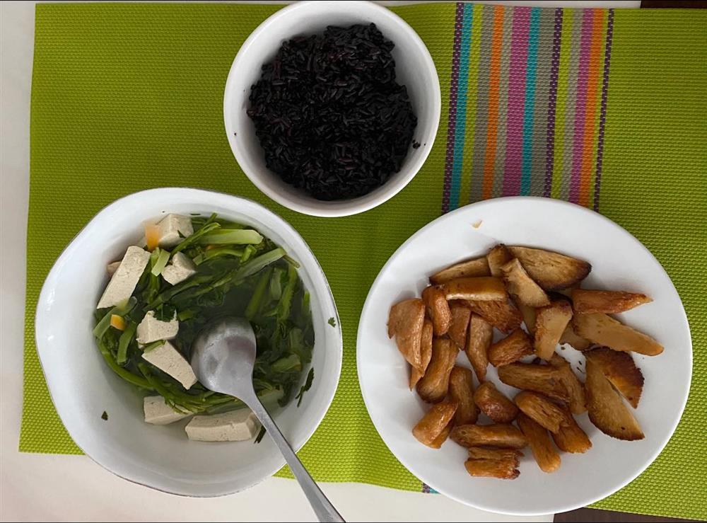 Võ Hạ Trâm chia sẻ bí quyết giảm 11kg sau sinh mà chưa cần tập luyện-3