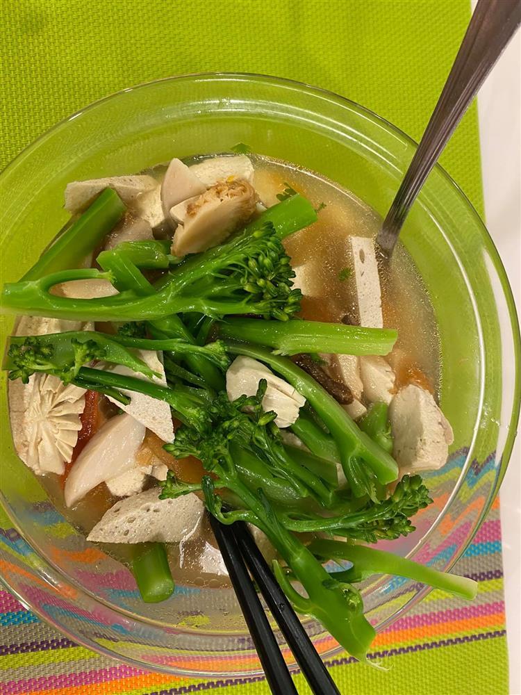 Võ Hạ Trâm chia sẻ bí quyết giảm 11kg sau sinh mà chưa cần tập luyện-8