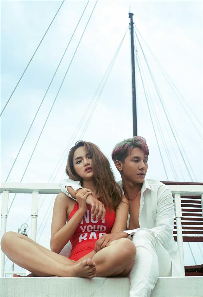 Hương Giang từng phô diễn trần trụi trong MV người lớn-6