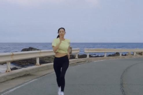 Đoạn phim quần bó sát bị kỳ thị-1