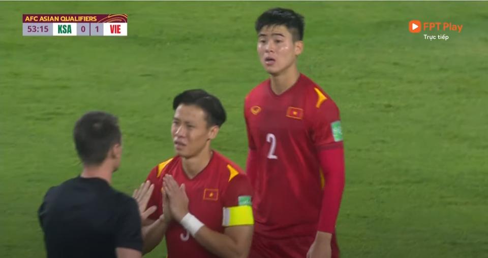 Fans thịnh nộ, trọng tài trận Việt Nam vs Saudi Arabia tỏ ra CĂNG-1