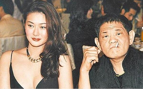 Nữ thần bị mẹ ép đóng cảnh nóng, yêu cha nuôi và cái kết bi thảm-4