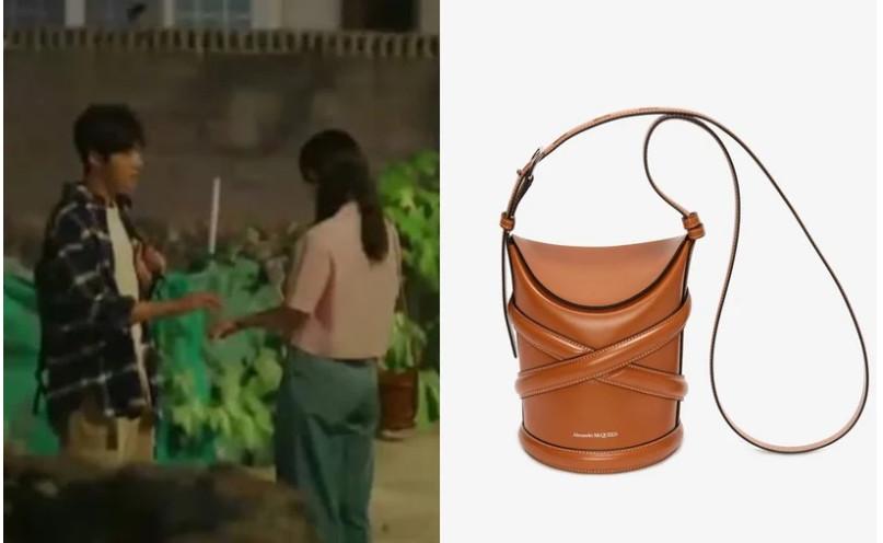 Soi giá loạt túi hiệu cực xịn của Shin Min Ah trong Hometown Cha Cha Cha-8