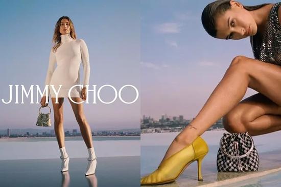 Đôi chân siêu mẫu của Hailey Bieber