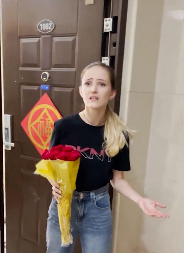 Tán gái xinh ngoại quốc, chàng trai học ngoại ngữ để viết thư tình-8