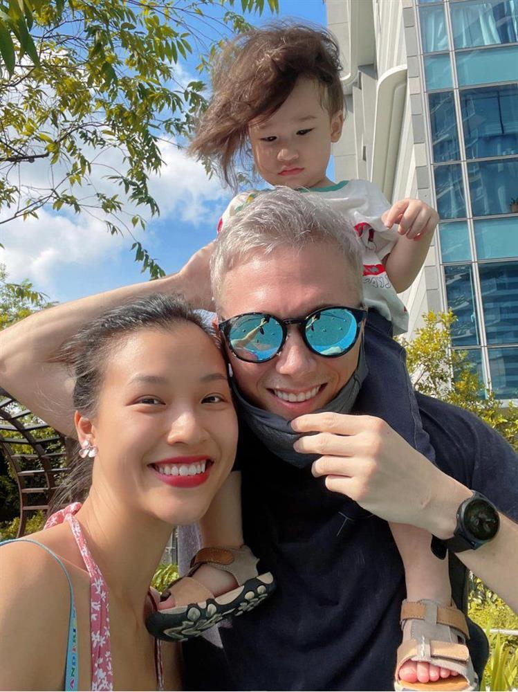 Quý tử nhà sao Việt tóc dài bồng bềnh, có bé trông như con gái-9