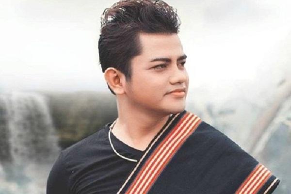 Ca sĩ Y Jang Tuyn qua đời-2