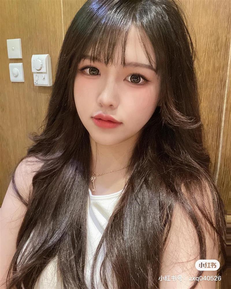 Thấy gì sau vụ Châu Tinh Trì ép người đẹp 17 tuổi xóa ảnh du thuyền?-5