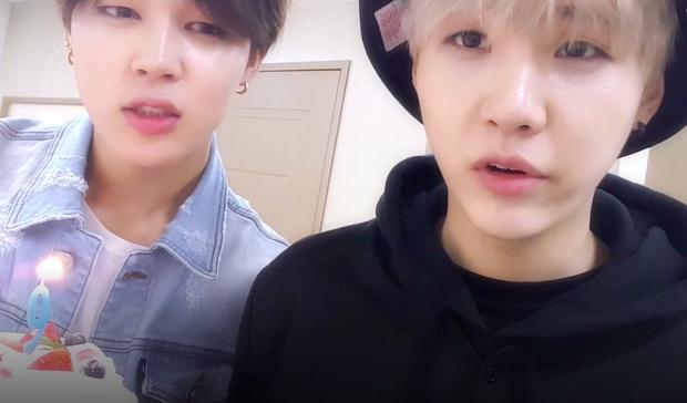 BTS tặng gì cho Jungkook năm 18 tuổi?-3