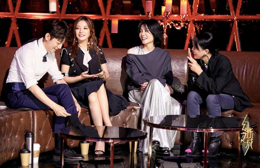 Vương Phi tìm mọi cách, tận dụng mọi quan hệ cứu Triệu Vy-2