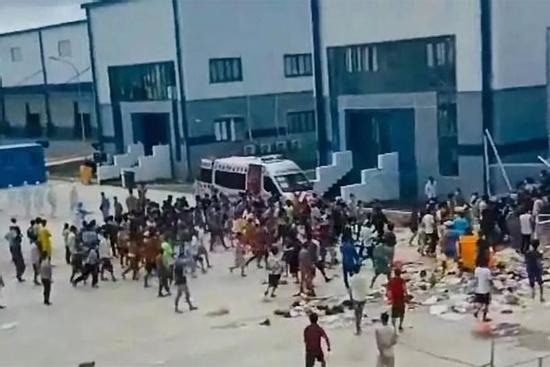 F0 xô rào, tranh cướp đồ ăn ở bệnh viện dã chiến tại Bình Dương