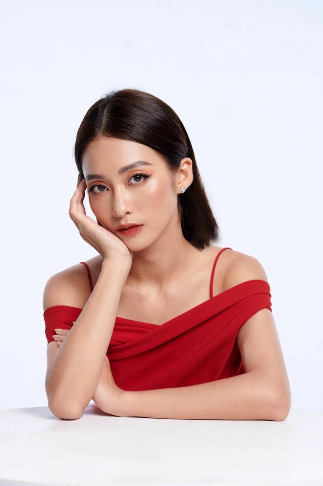 Bóc giá hàng hiệu Khả Ngân mặc trong 11 tháng 5 ngày-17