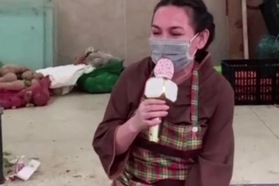 Clip Phi Nhung phục vụ văn nghệ trước khi mắc Covid-19