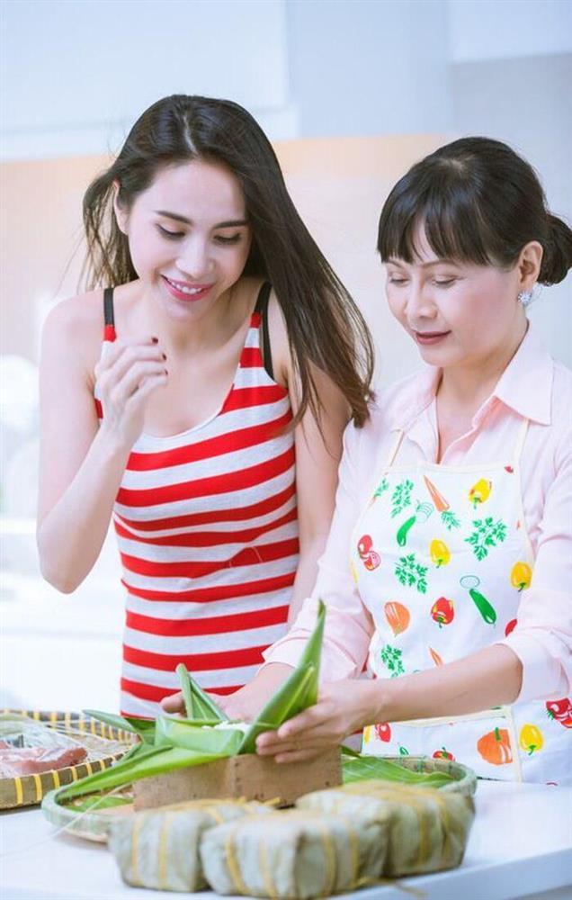 Mẹ ruột Thủy Tiên có động thái khi con gái bị tố ăn chặn từ thiện-3