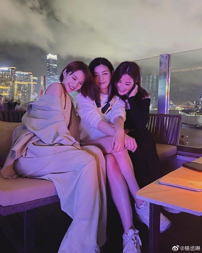 Choáng ngợp bức ảnh hội tụ 3 mỹ nhân không tuổi-4