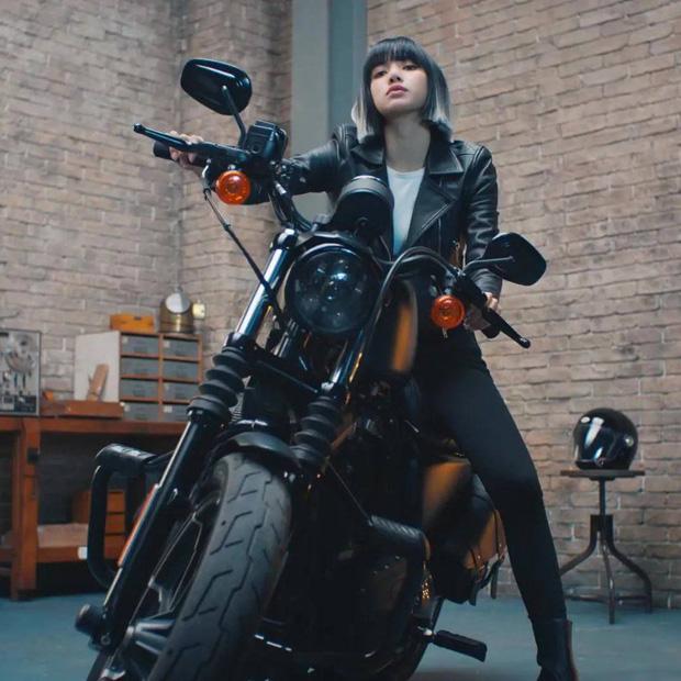 Lisa thả thính bài mới, sao nghe giống của SNSD thế này?-2