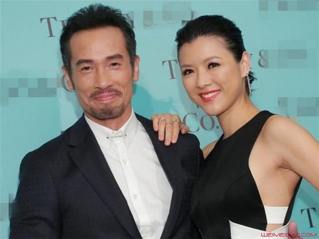 Bạn diễn nam cười cợt khi hoa hậu TVB bị sàm sỡ trên phim trường-1