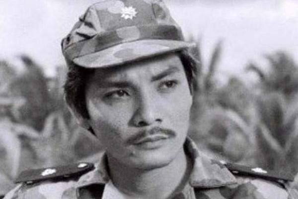 Thương Tín thừa huy chương vẫn chưa được phong NSƯT
