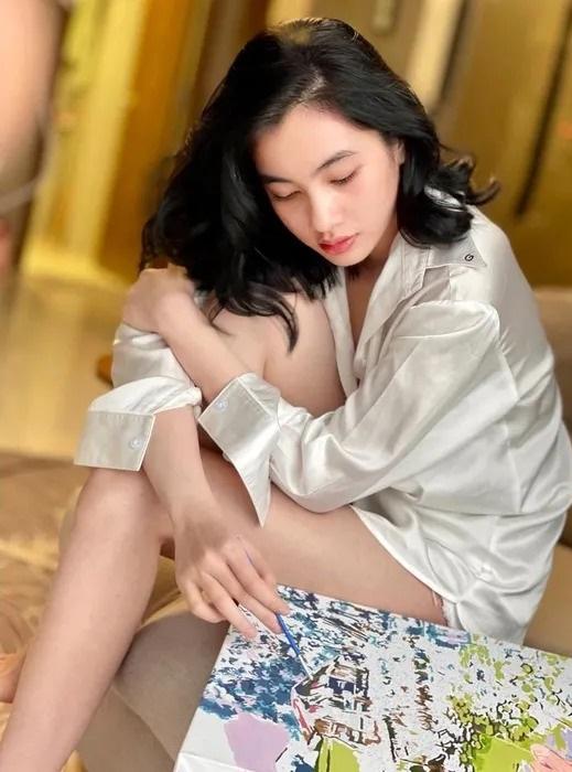 Cẩm Đan tung ảnh khai giảng chuẩn nữ thần khác hẳn vẻ sexy hiện tại-11