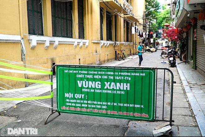 Mại dâm sau tấm biển vùng xanh khi Hà Nội đang giãn cách-1